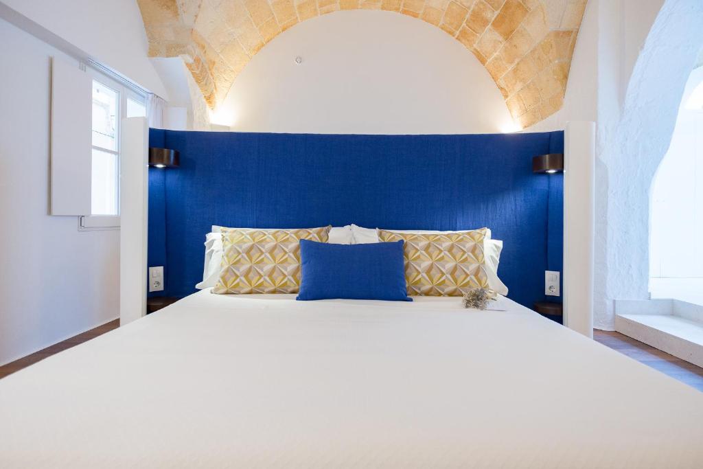 Divina Suites Hotel Singular -Adults Only, Ciutadella ...