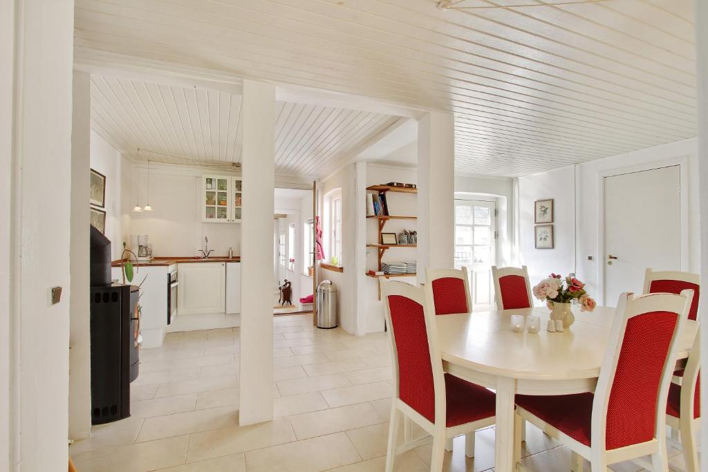Kuchyň nebo kuchyňský kout v ubytování Åløkke BnB