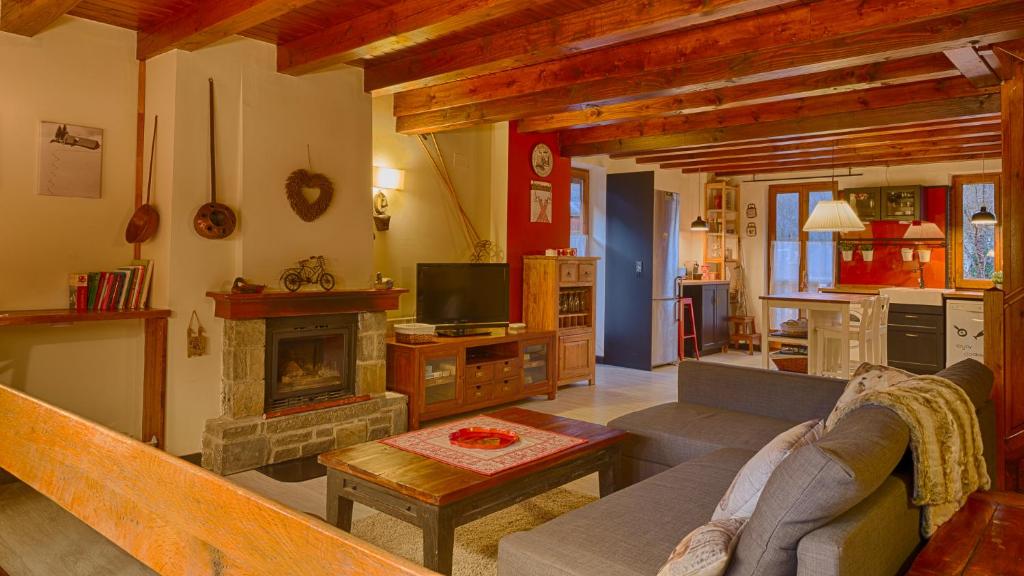 Posedenie v ubytovaní Saplan Real Estate CUMA