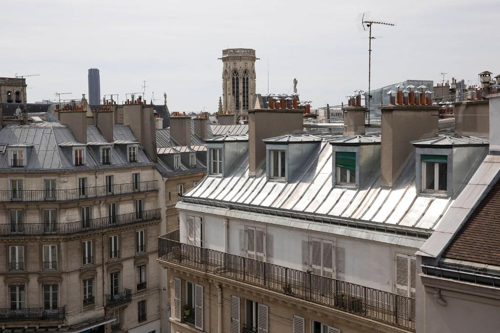 L'Empire Paris - Louvre - Resim 31