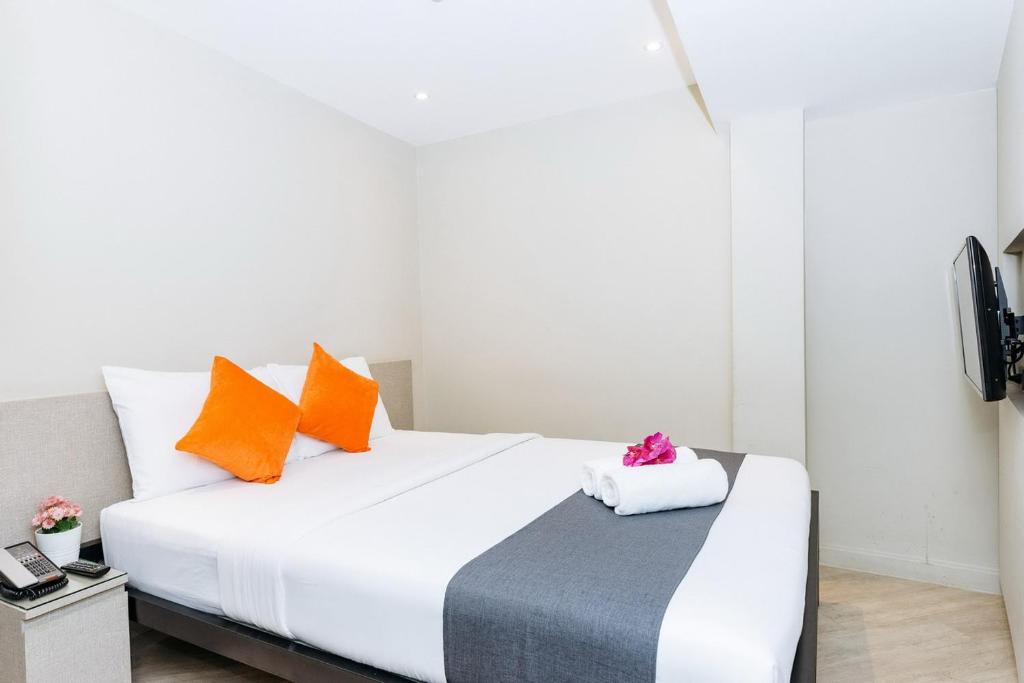 
Standard Queen Room -  No Window
