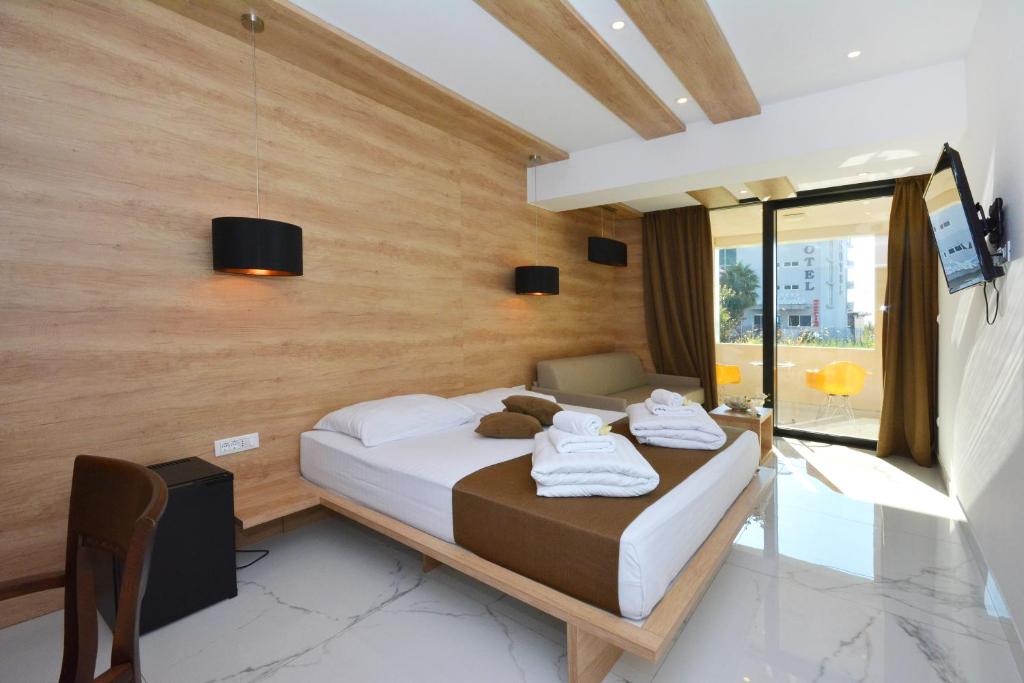 Hotel Jona - Chambre Double Confort Avec Balcon