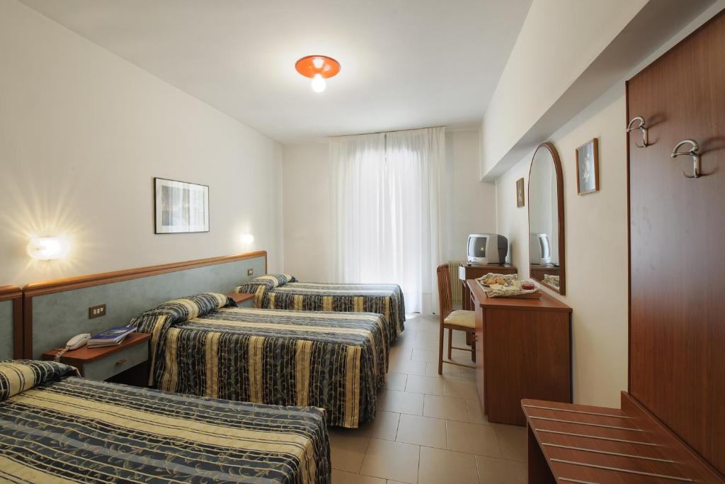 Hotel Bertusi - Triple Room