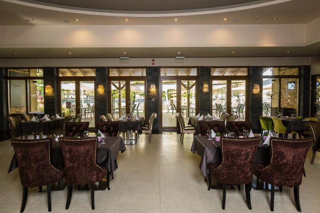 Restaurace v ubytování Duna Garden Hotel
