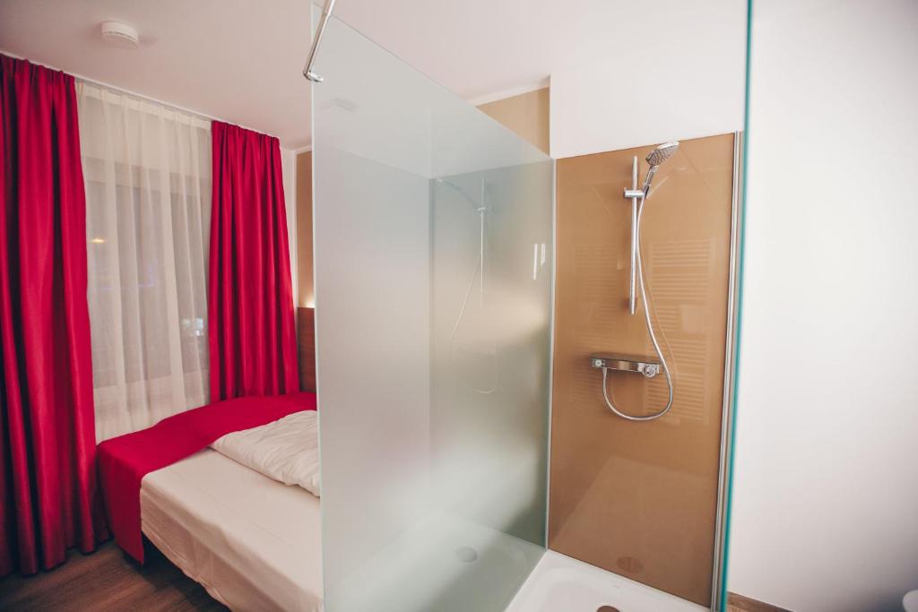 Hotel Luckys Inn - Resim 40