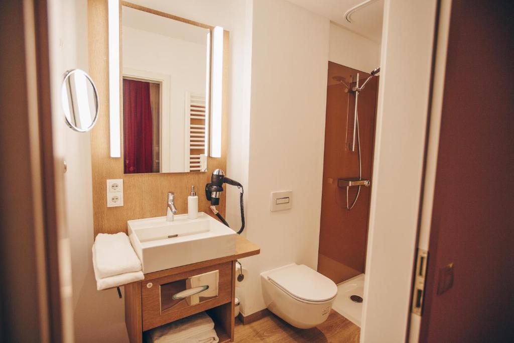 Hotel Luckys Inn - Resim 21