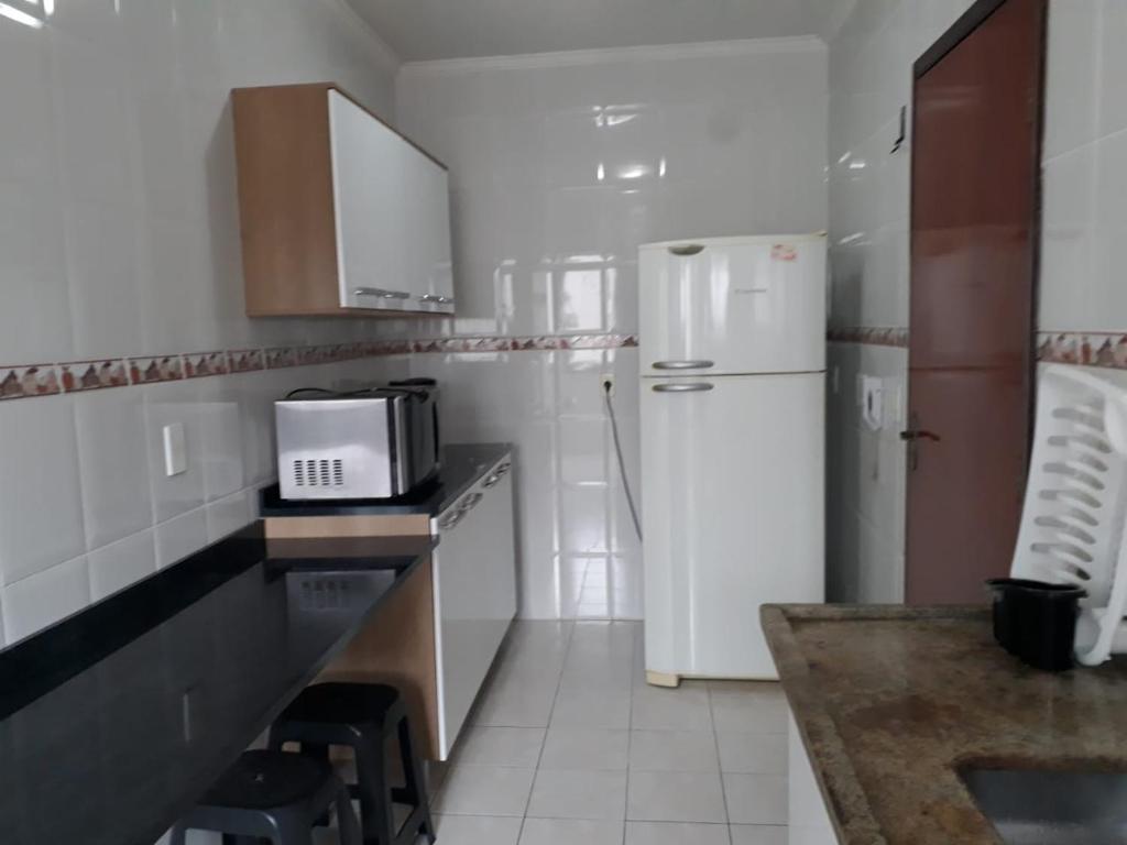  Apartamento Guilhermina - Ed Frente ao Mar