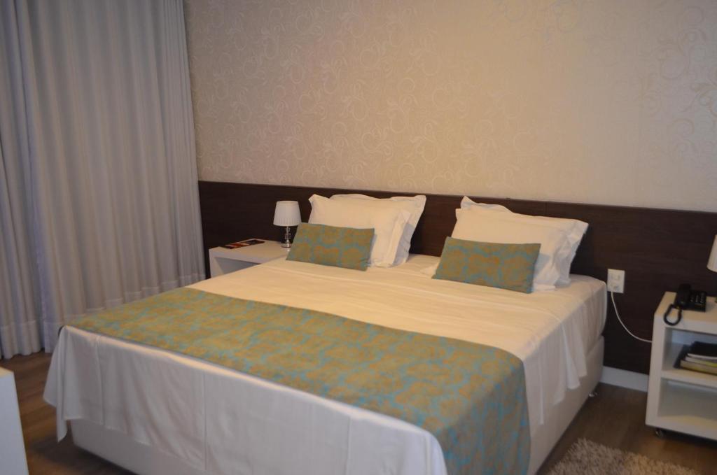  Hz Hotel
