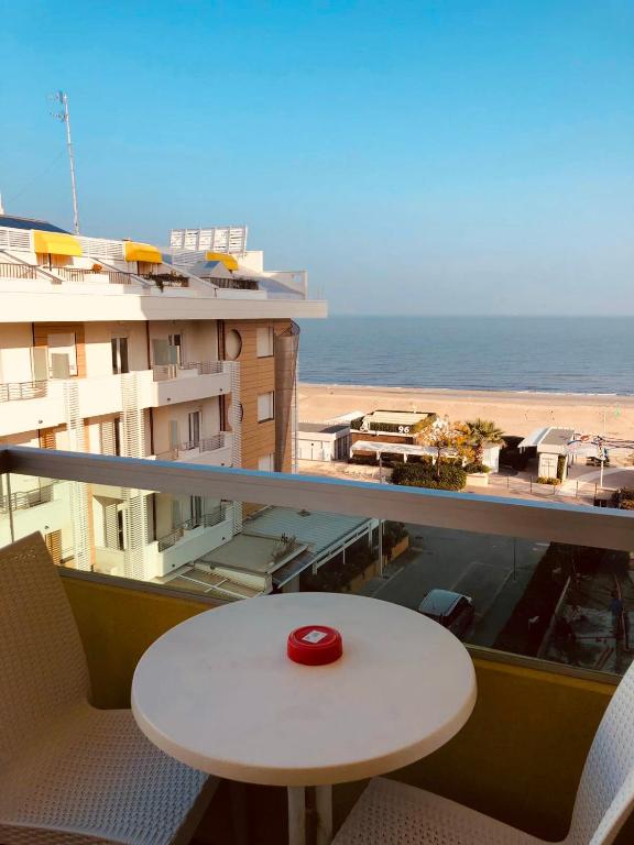 Nespecifikovaný výhled na moře nebo výhled na moře při pohledu z hotelu