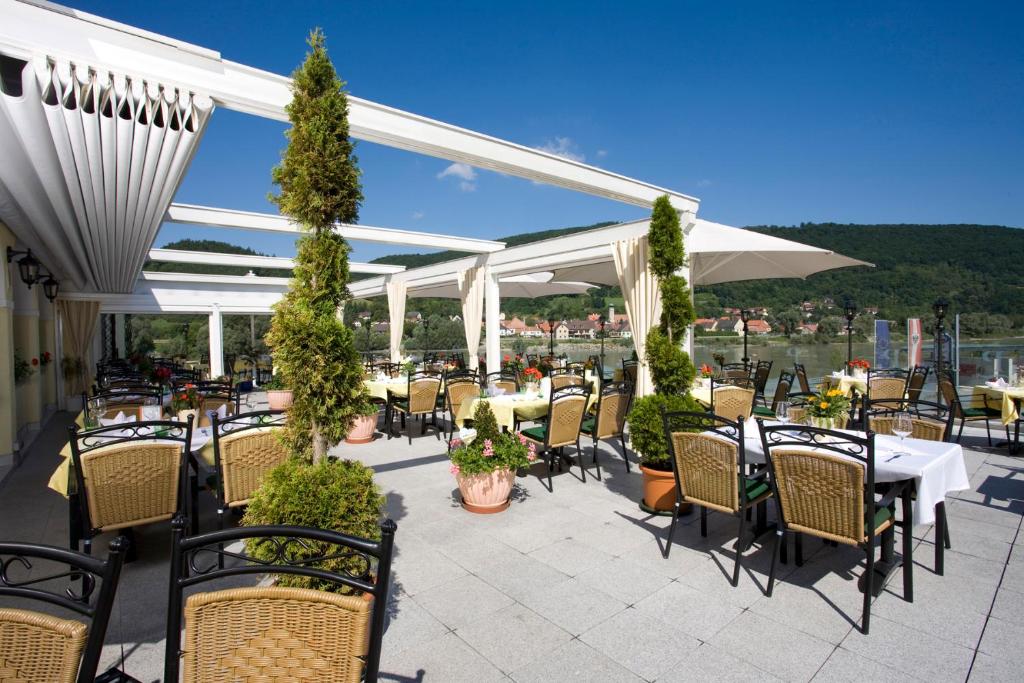 Nespecifikovaný výhled na hory nebo výhled na hory při pohledu z hotelu