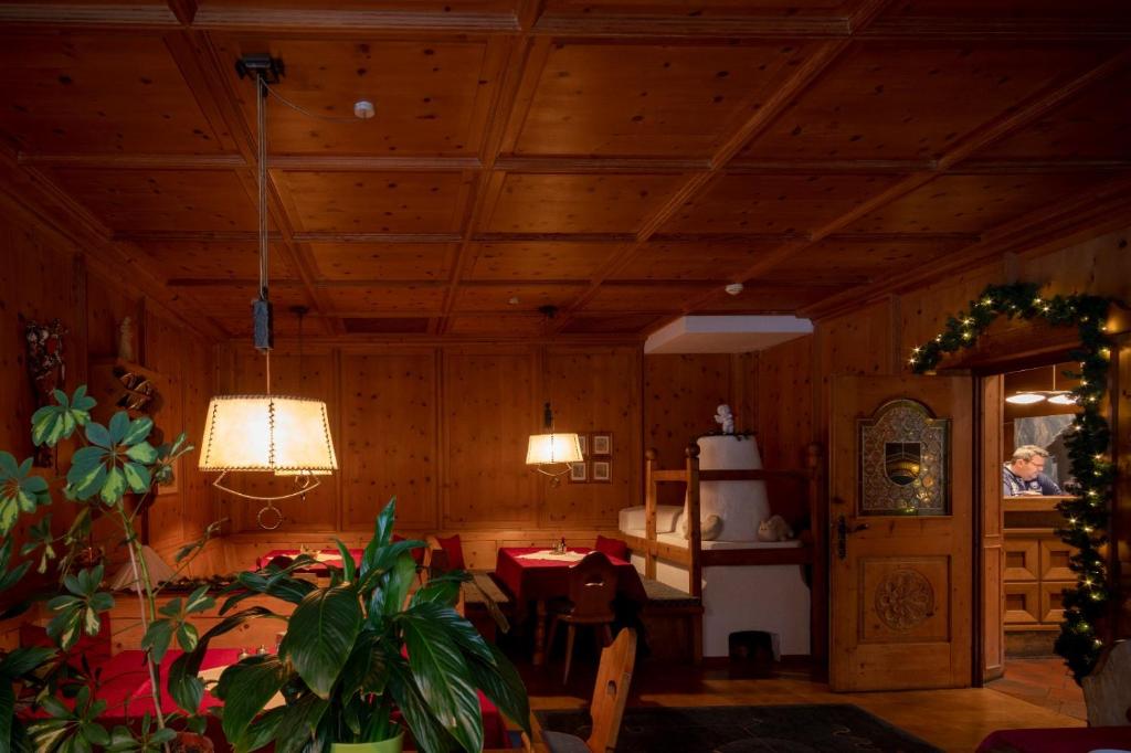 Posezení v ubytování Hotel Bruggner Stub`n