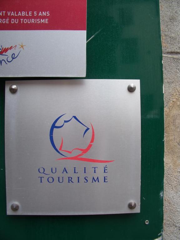 Certifikát, hodnocení, plakát nebo jiný dokument vystavený v ubytování Hotel Le Sully