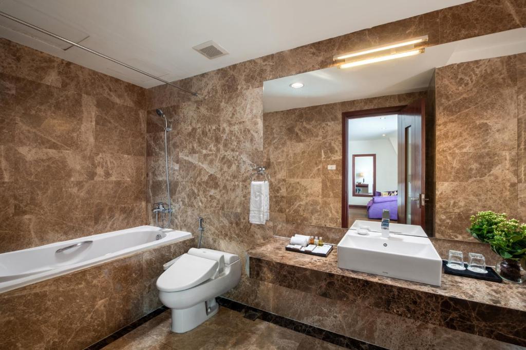 Koupelna v ubytování Nesta Hotel Hanoi