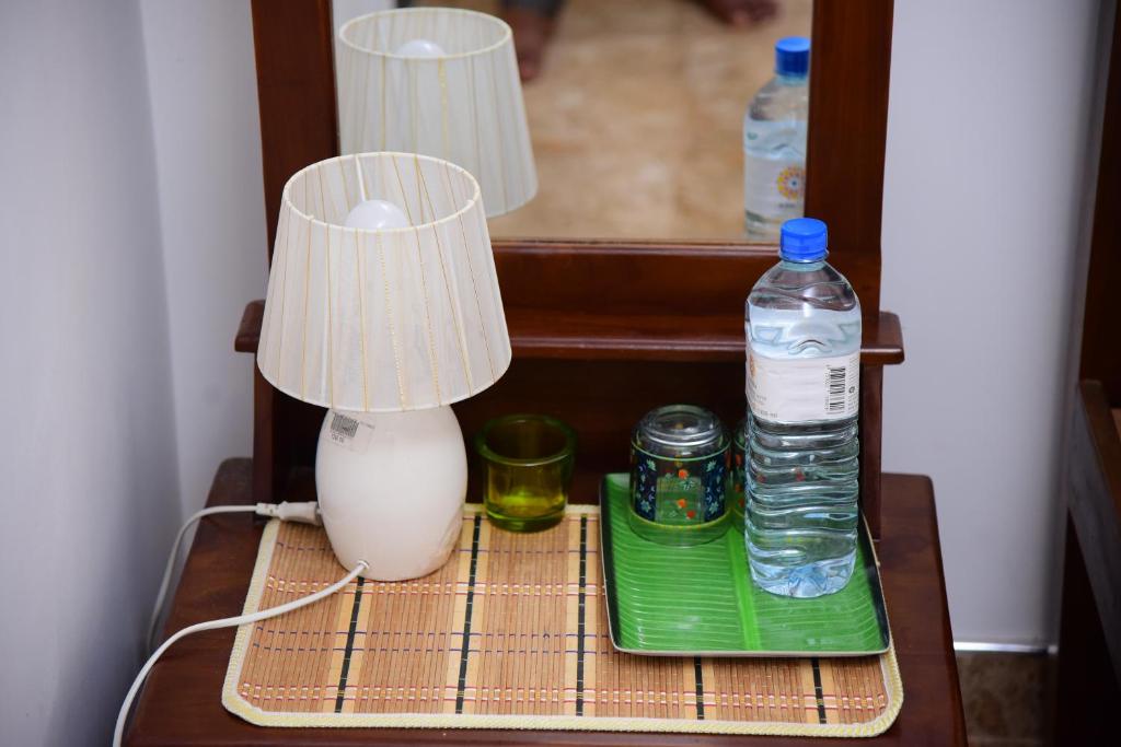 White Villa Airport Transit Hotel - 19