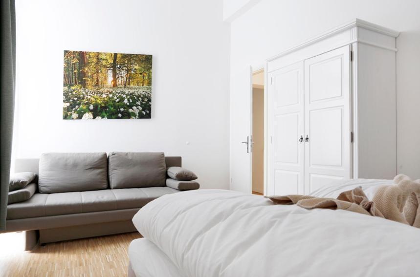 Posezení v ubytování SC 04 by ROCKCHAIR Apartments l SUPERHOST Status l 4 Bedrooms Boxspringbeds 2 Bathrooms Balcony Elevator - Cozy Family & Business Flair welcomes you!