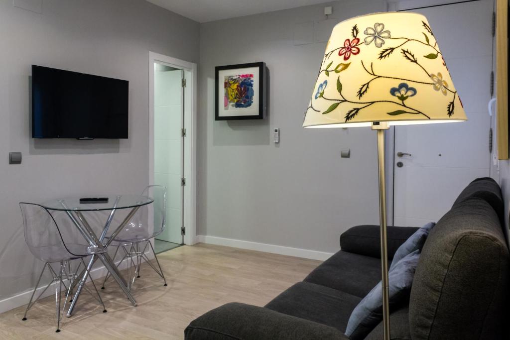 Arenal Suites Preciados - Standard Apartment - A