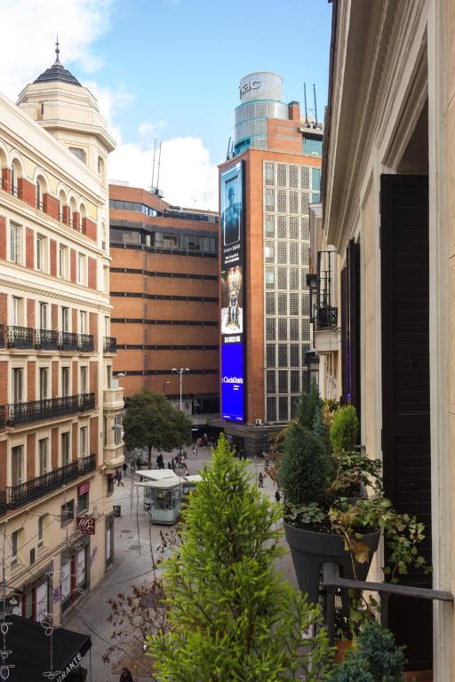 The building in which Az apartmant is located