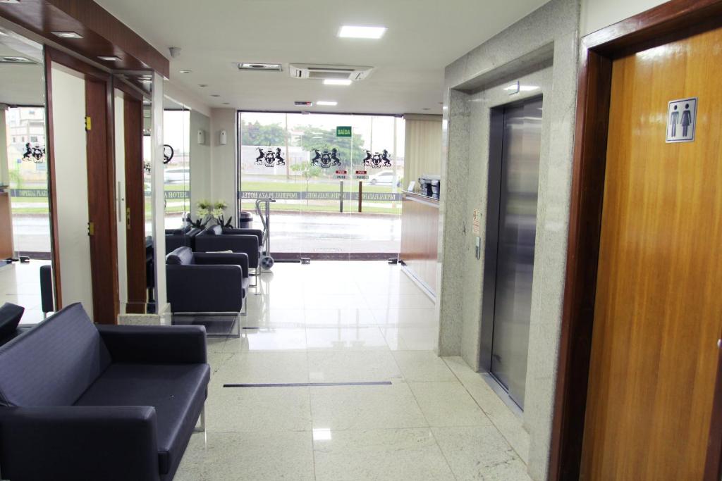  Imperial Plaza Hotel