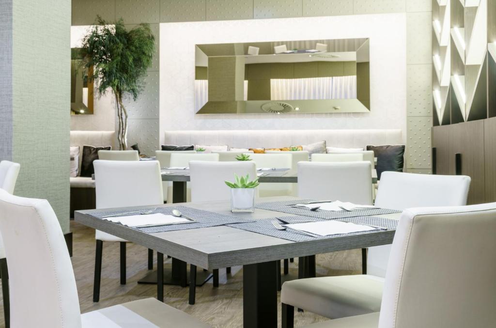Posezení v ubytování Hotel Ilunion Bilbao