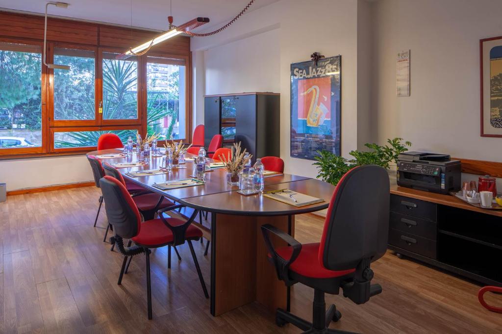 Marbela Apartments & Suites - Resim 13