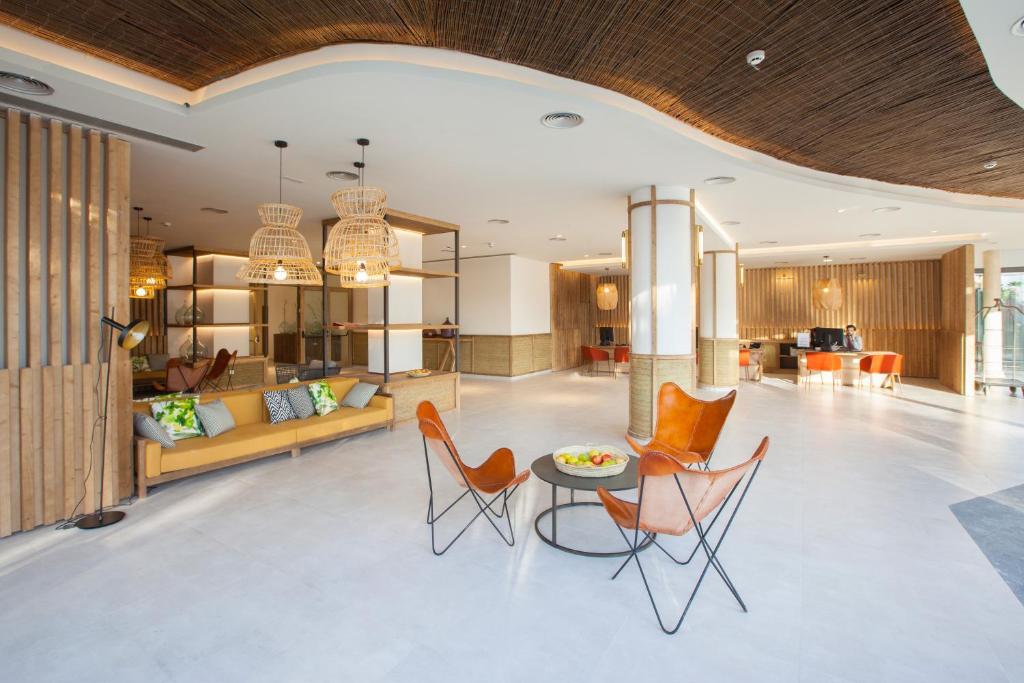 Posezení v ubytování Corallium Dunamar by Lopesan Hotels - Adults Only
