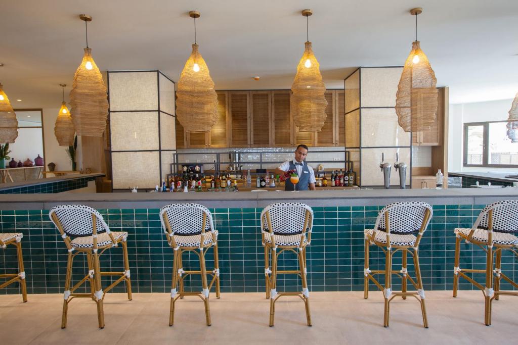 Lounge nebo bar v ubytování Corallium Dunamar by Lopesan Hotels - Adults Only