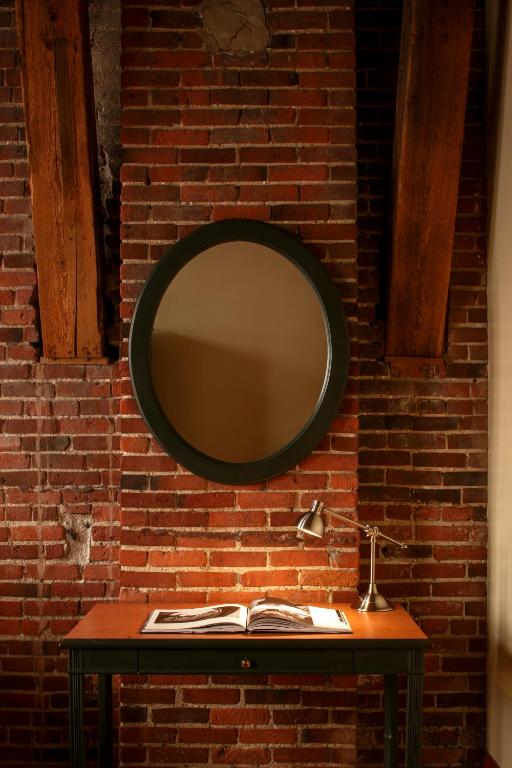 Auberge du Vieux Port by Gray Collection - Resim 31