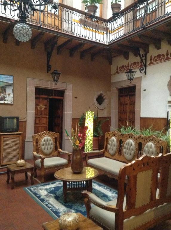 Hotel Los Escudos