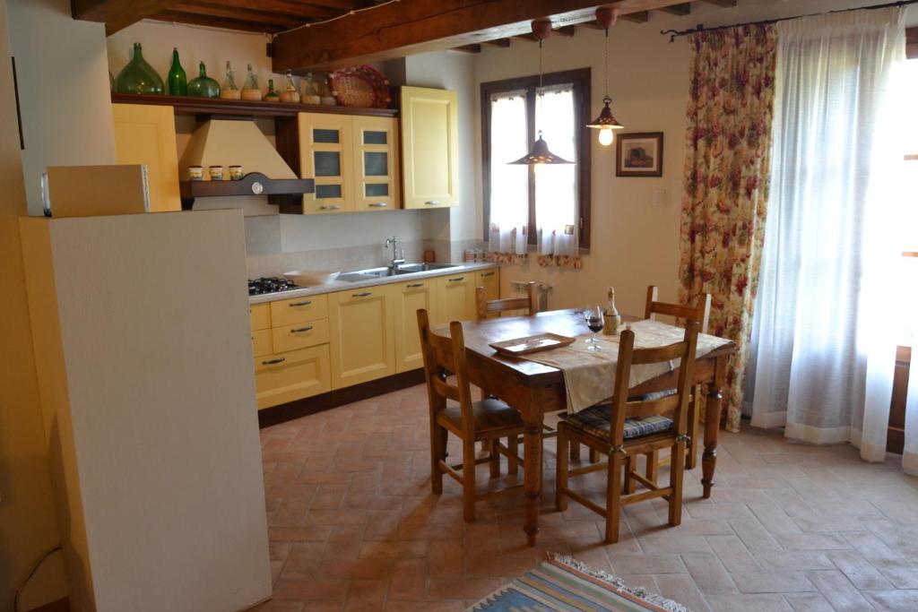 Kuchyň nebo kuchyňský kout v ubytování Podere Casalsole