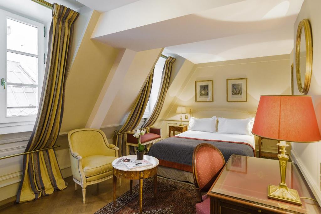 Postel nebo postele na pokoji v ubytování Hotel Luxembourg Parc