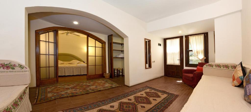 A seating area at Villa Konak Hotel