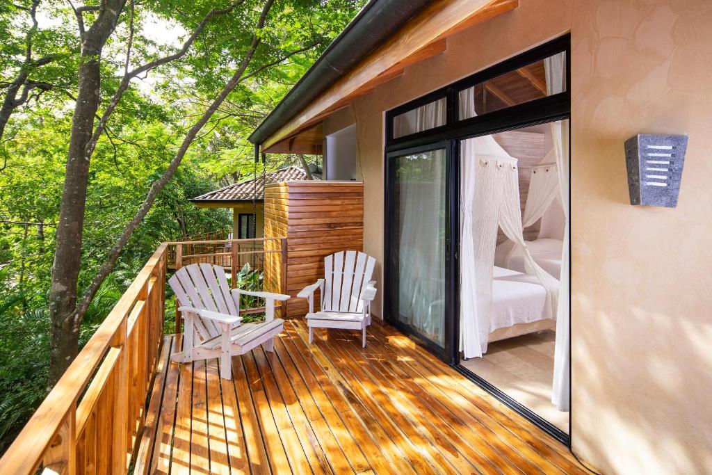 Balkón nebo terasa v ubytování Bodhi Tree Yoga Resort