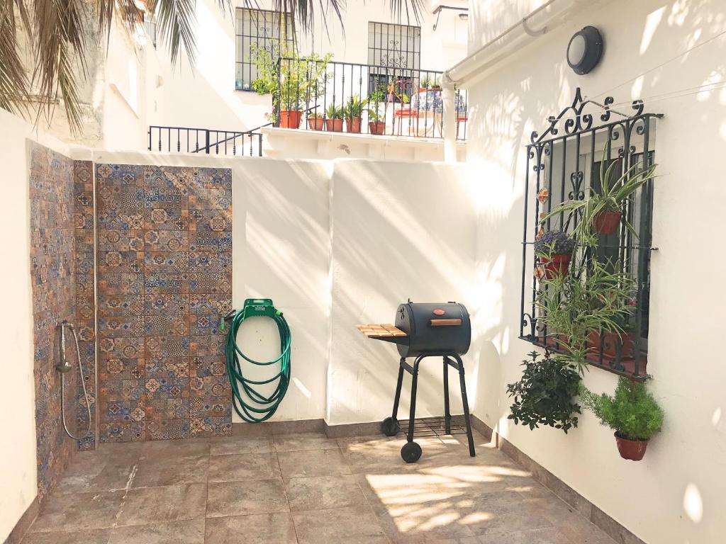 Balkón alebo terasa v ubytovaní Town House with Patio in Quiet Residential Area 10 Min from Beach