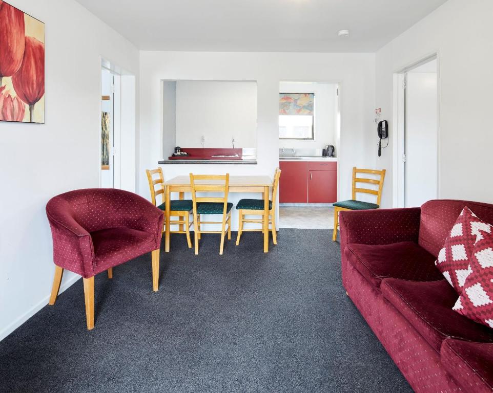 Kuchyň nebo kuchyňský kout v ubytování Aotea Motel