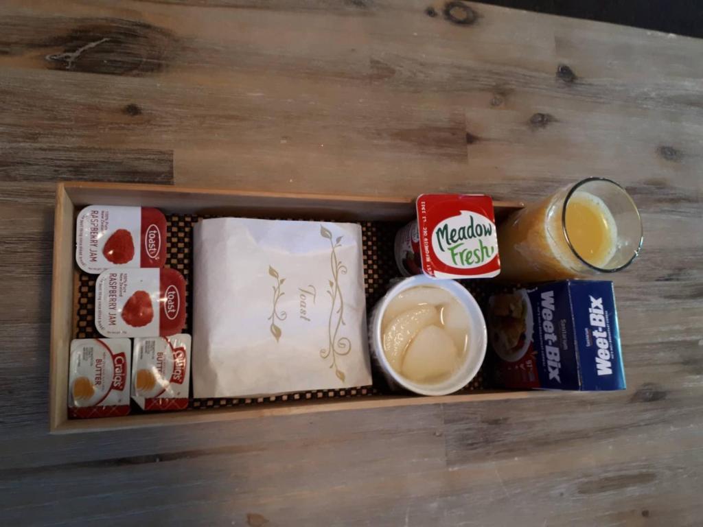 Jídlo v motelu nebo okolí