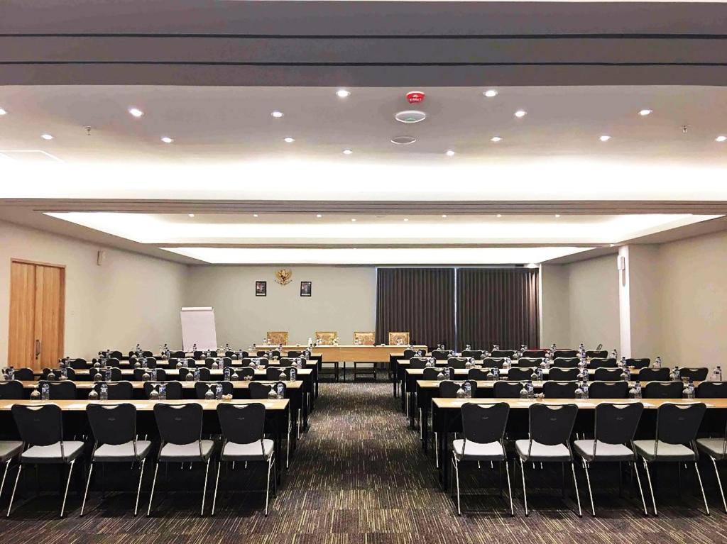 Konferenční prostory v ubytování La Lisa Hotel Surabaya