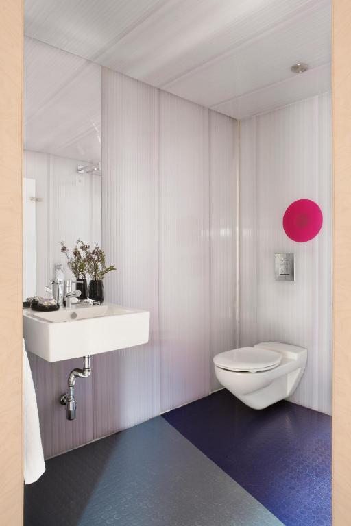 Un baño de Box Art Hotel - La Torre