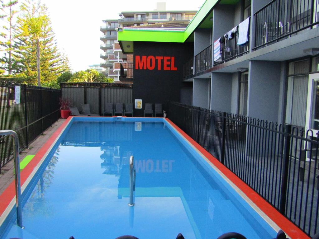 Bazén v ubytování Le George Motel nebo v jeho okolí