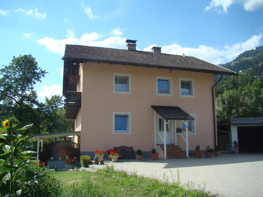 Nespecifikovaný výhled na hory nebo výhled na hory při pohledu z apartmánu