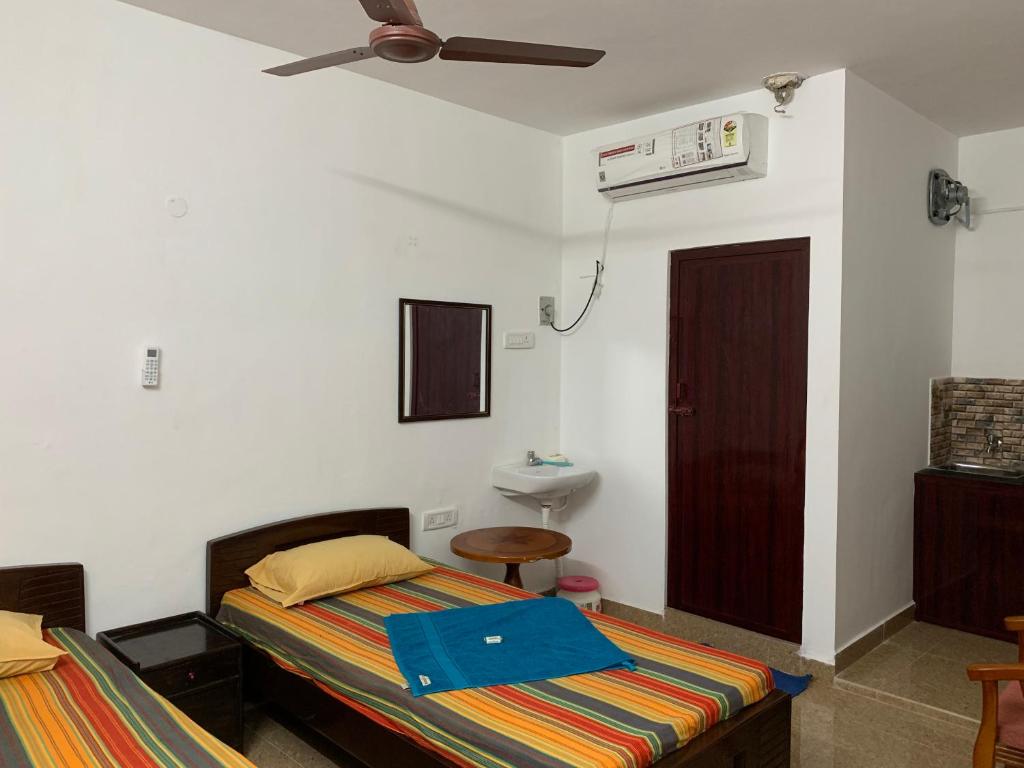 Temple Tree Homes Next to Apollo & Sankara Nethralaya Hospitals Service Apartments With Kitchen - Appartement - Rez-de-chaussée