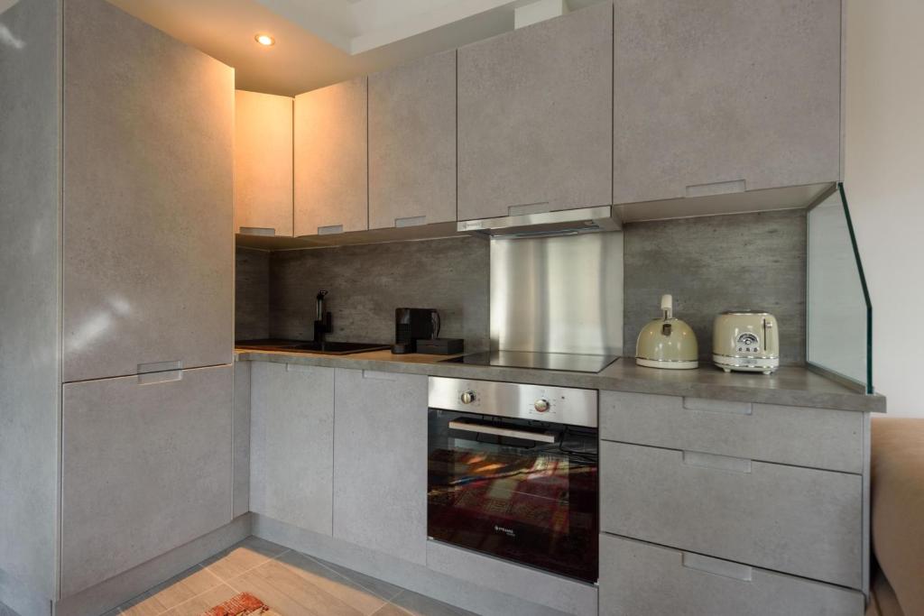 Fos Residential Apartments - 带有城市景观的公寓