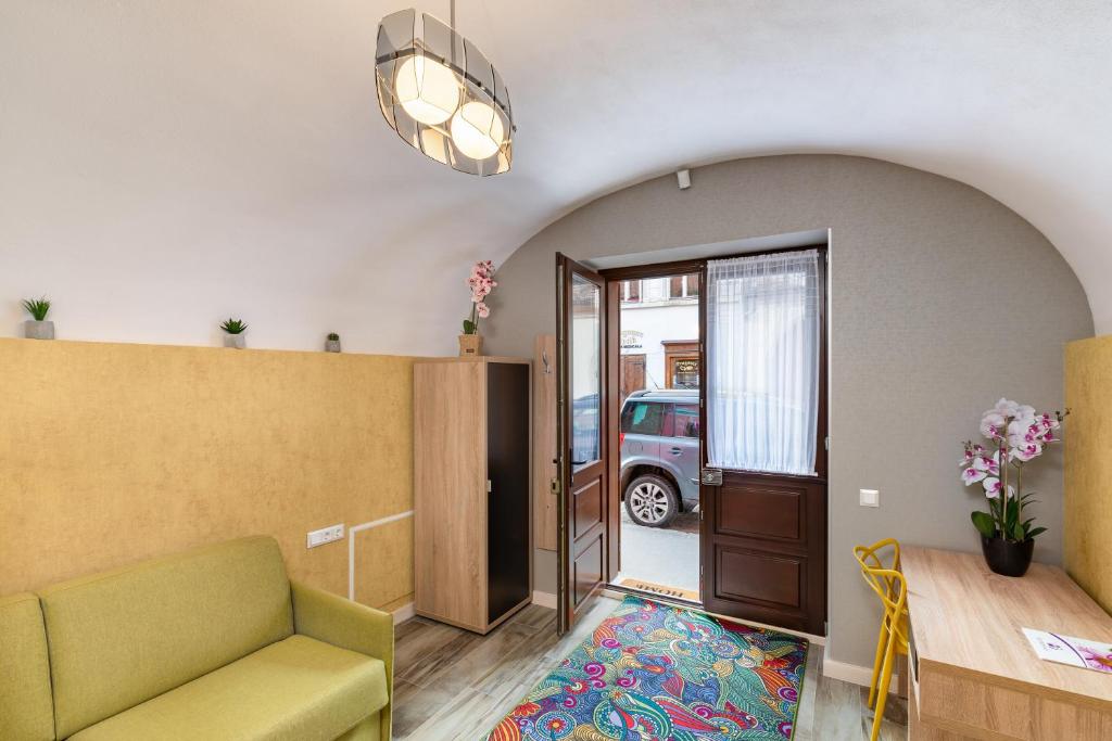 Blumenhaus Sibiu - Resim 36