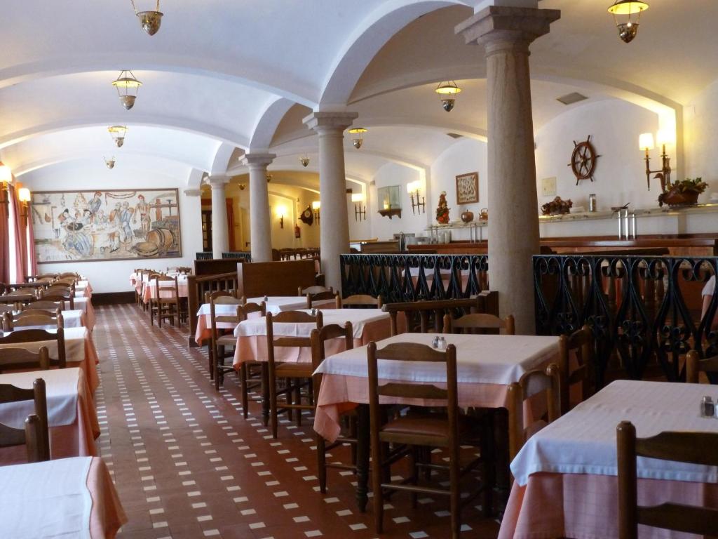 Restaurace v ubytování Hotel La Carolina
