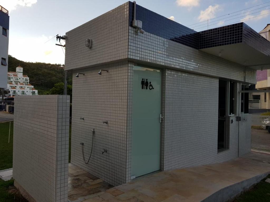  Apto 2suítes 30m da praia