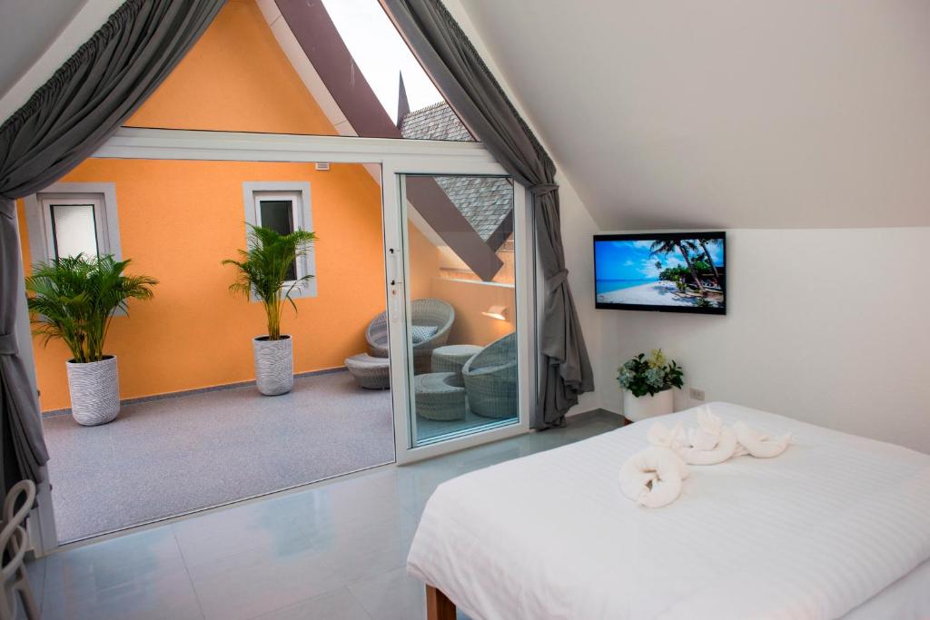 Sunset Emily Villas & Rooms - Superior Double Bedroom With Terrace View 7B/3
