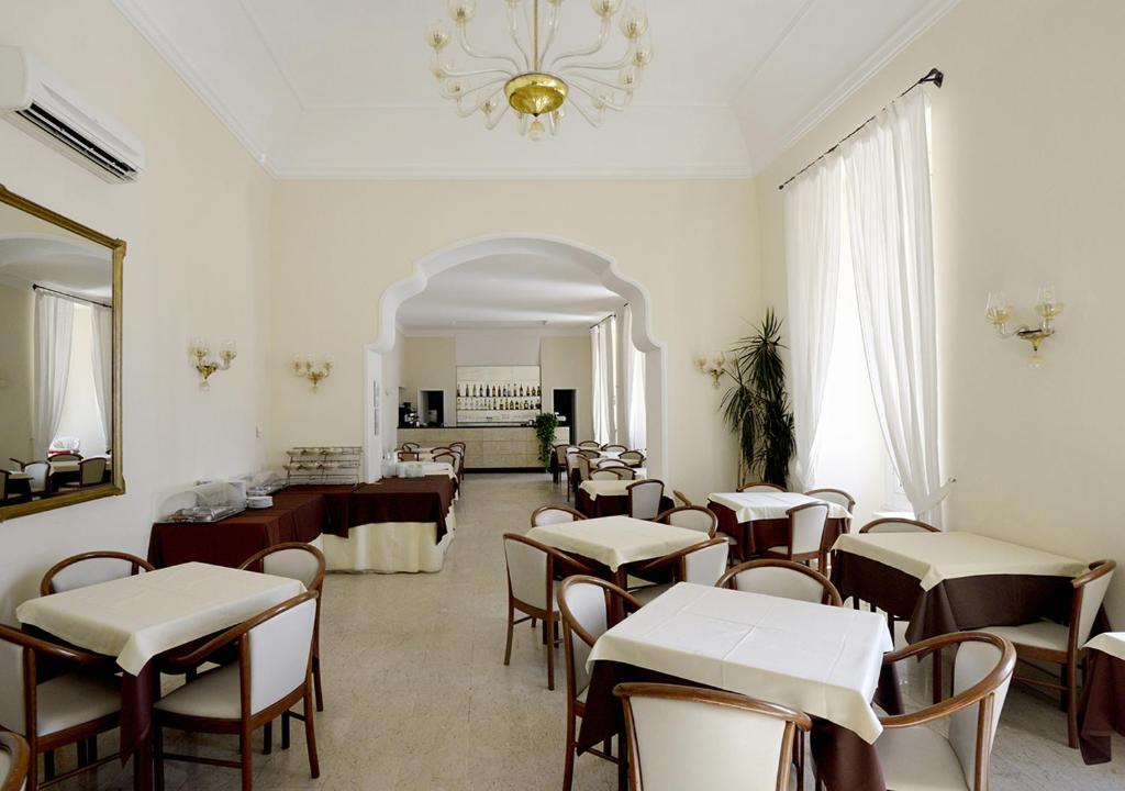 Restaurace v ubytování Hotel Mediterranee