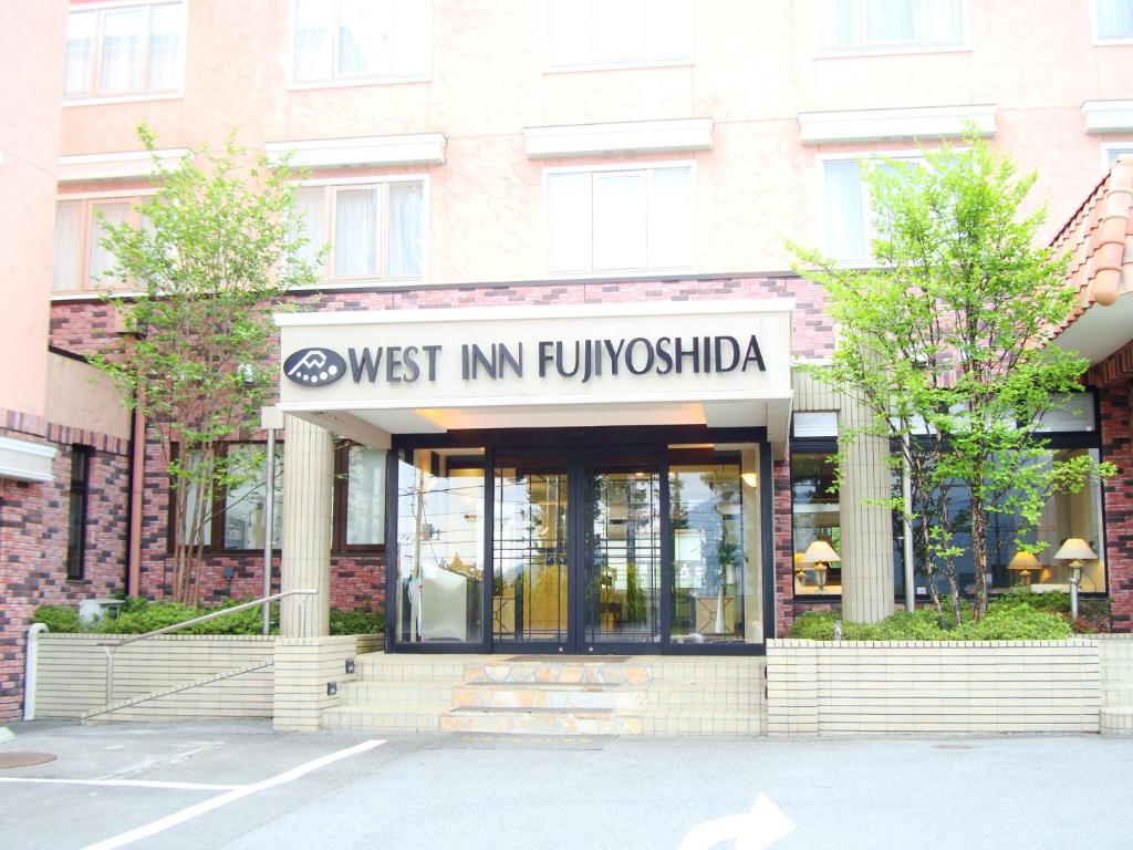 Fotografie z fotogalerie ubytování West Inn Fuji-Yoshida v destinaci Fudžijošida