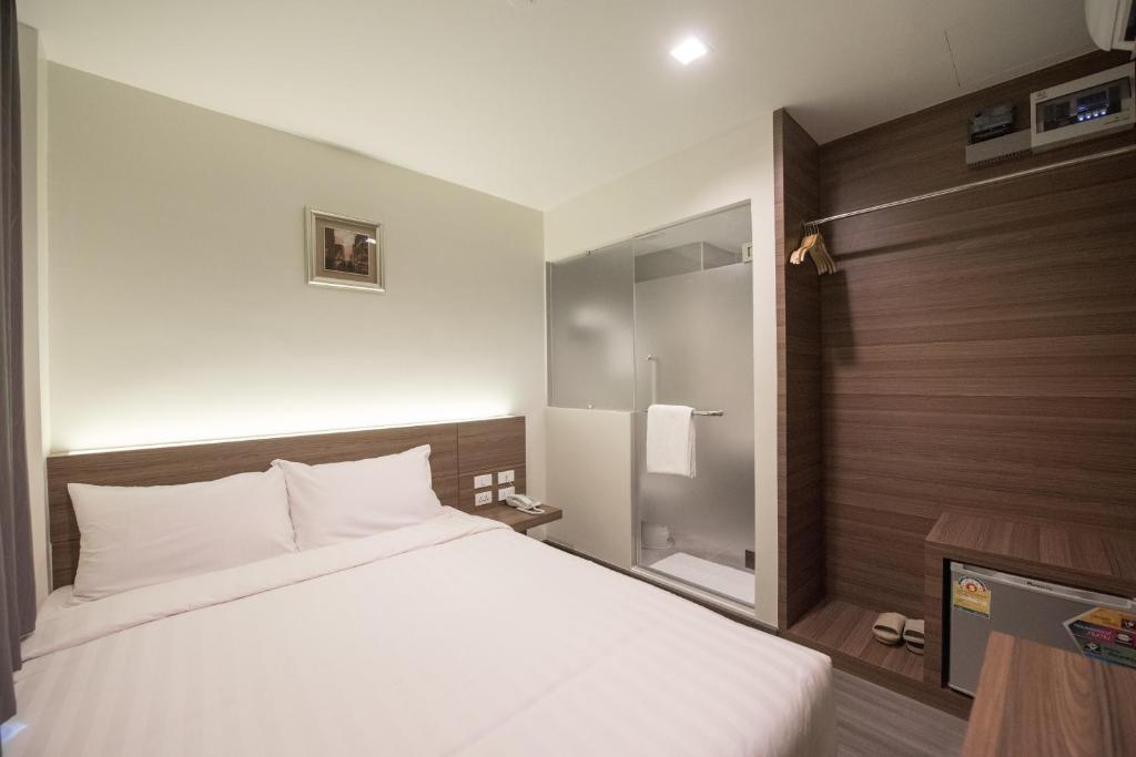 Sovereign Group Hotel at Pratunam - Resim 45