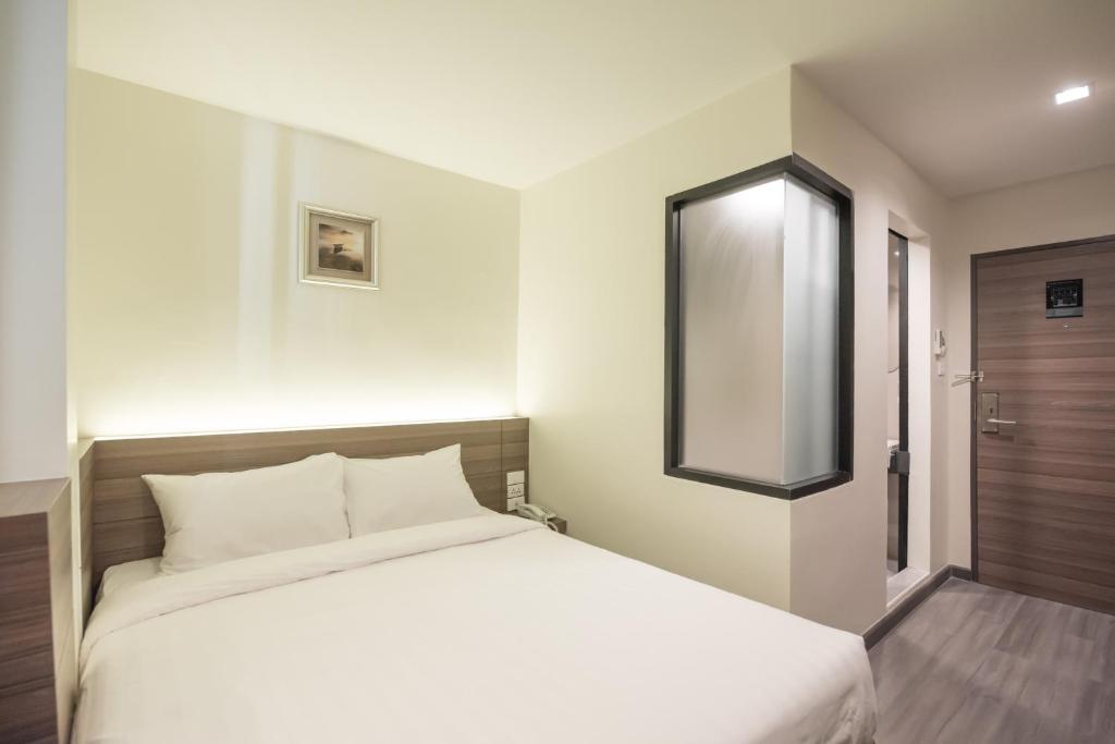 Sovereign Group Hotel at Pratunam - Resim 36