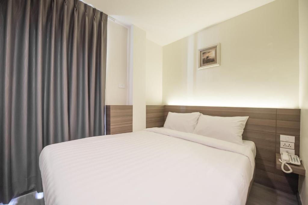 Sovereign Group Hotel at Pratunam - Resim 41